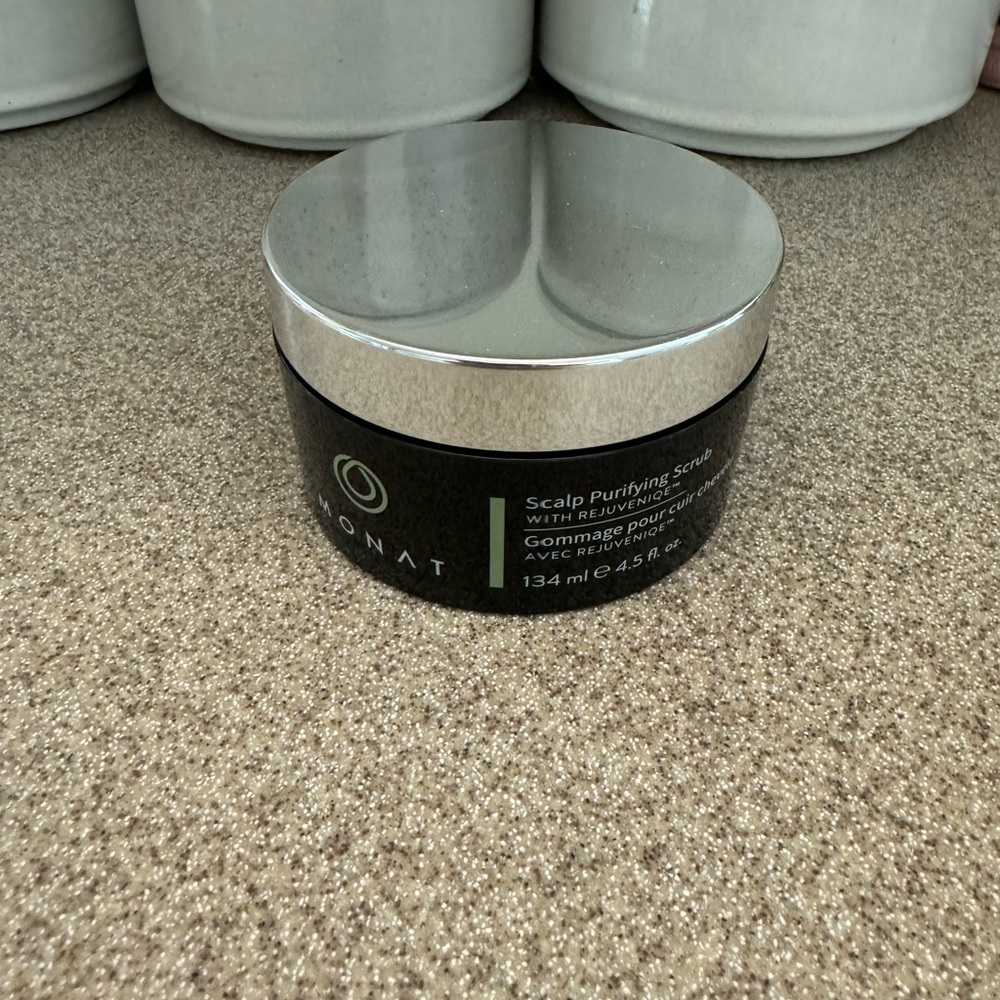 Monat Scalp Purifying Scalp Scrub